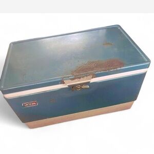 Vintage Coleman Cooler